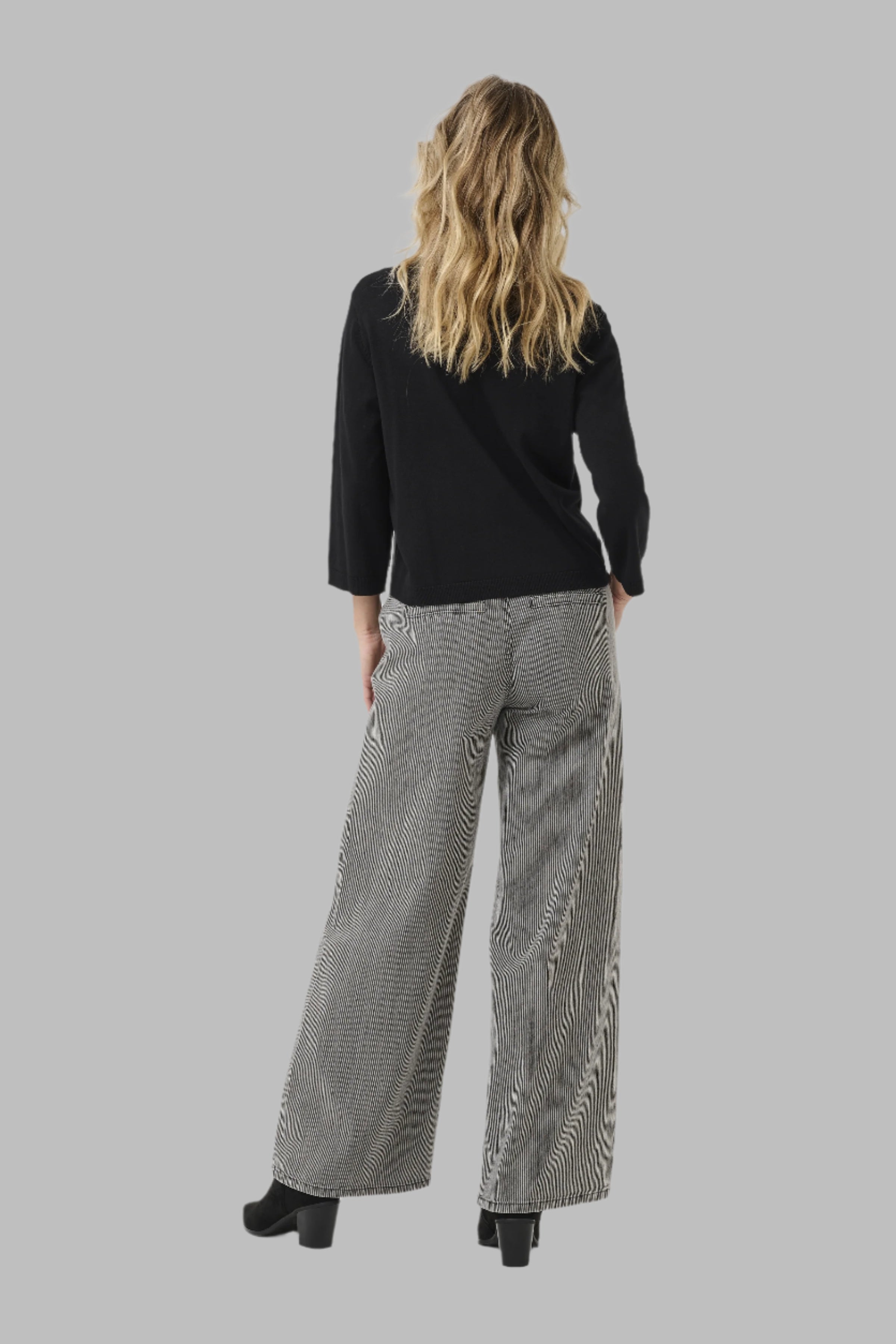 CRVillea Cardigan