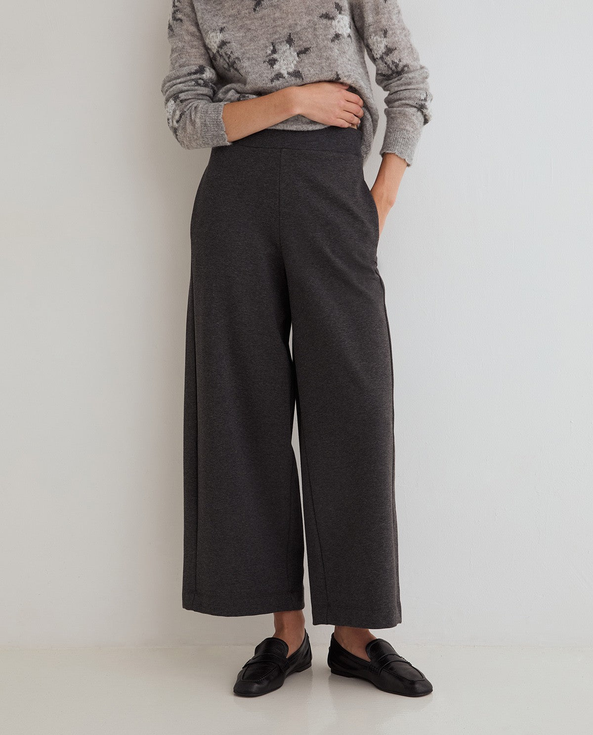 Wide Leg Knit Trouser