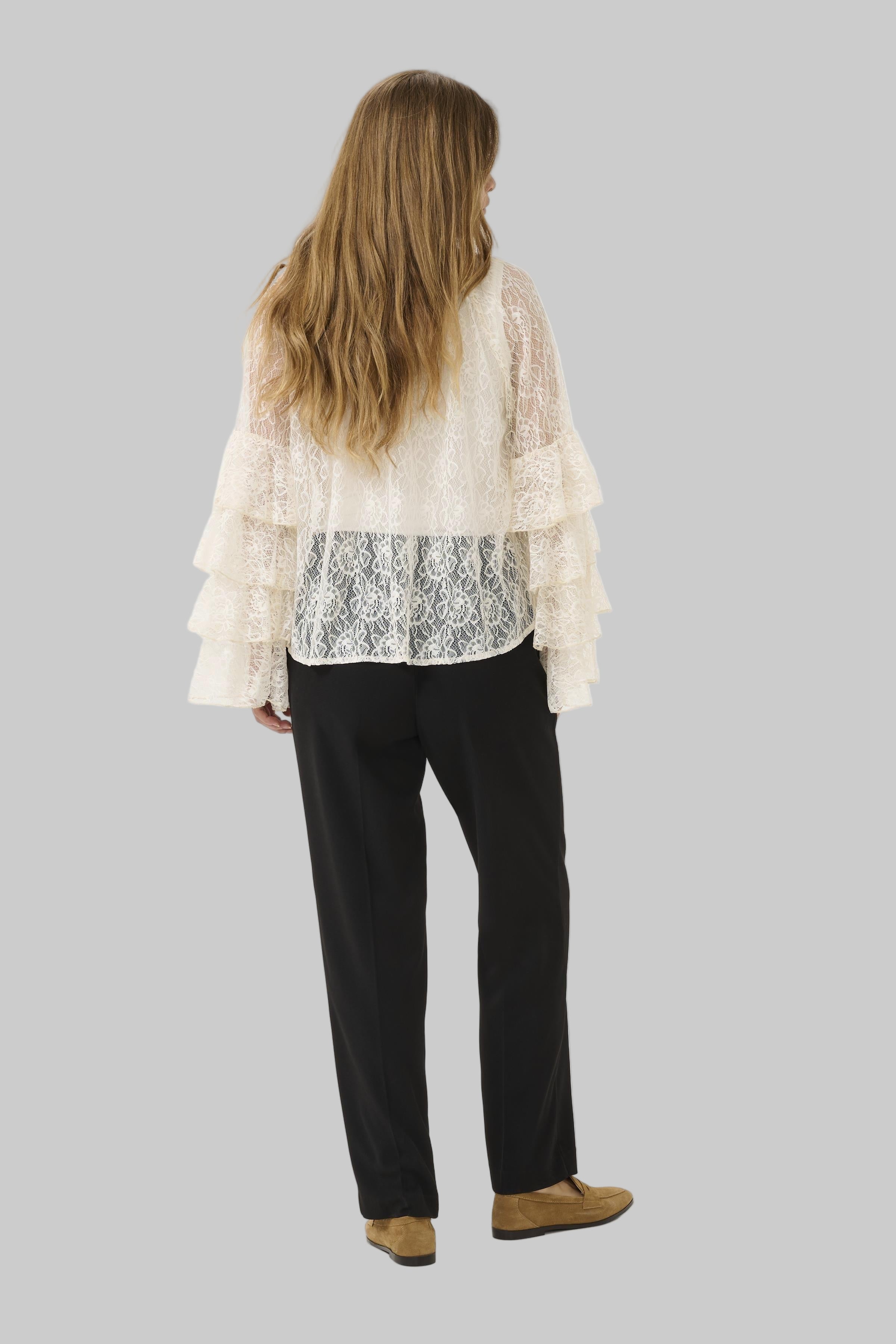 CUclemency Ruffle Sleeve Blouse