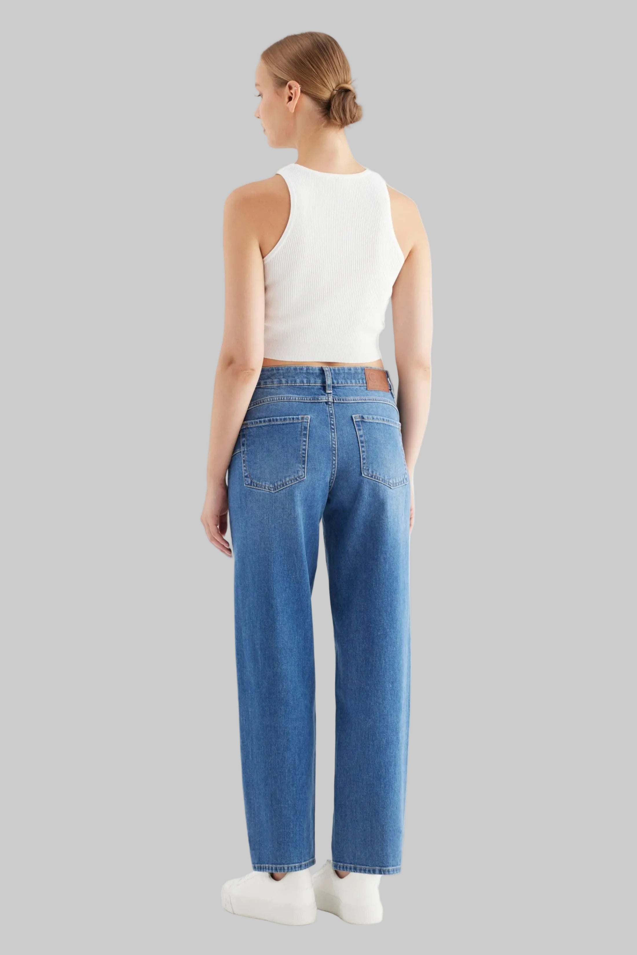 Beth Mid Waist Cropped Length Jeans