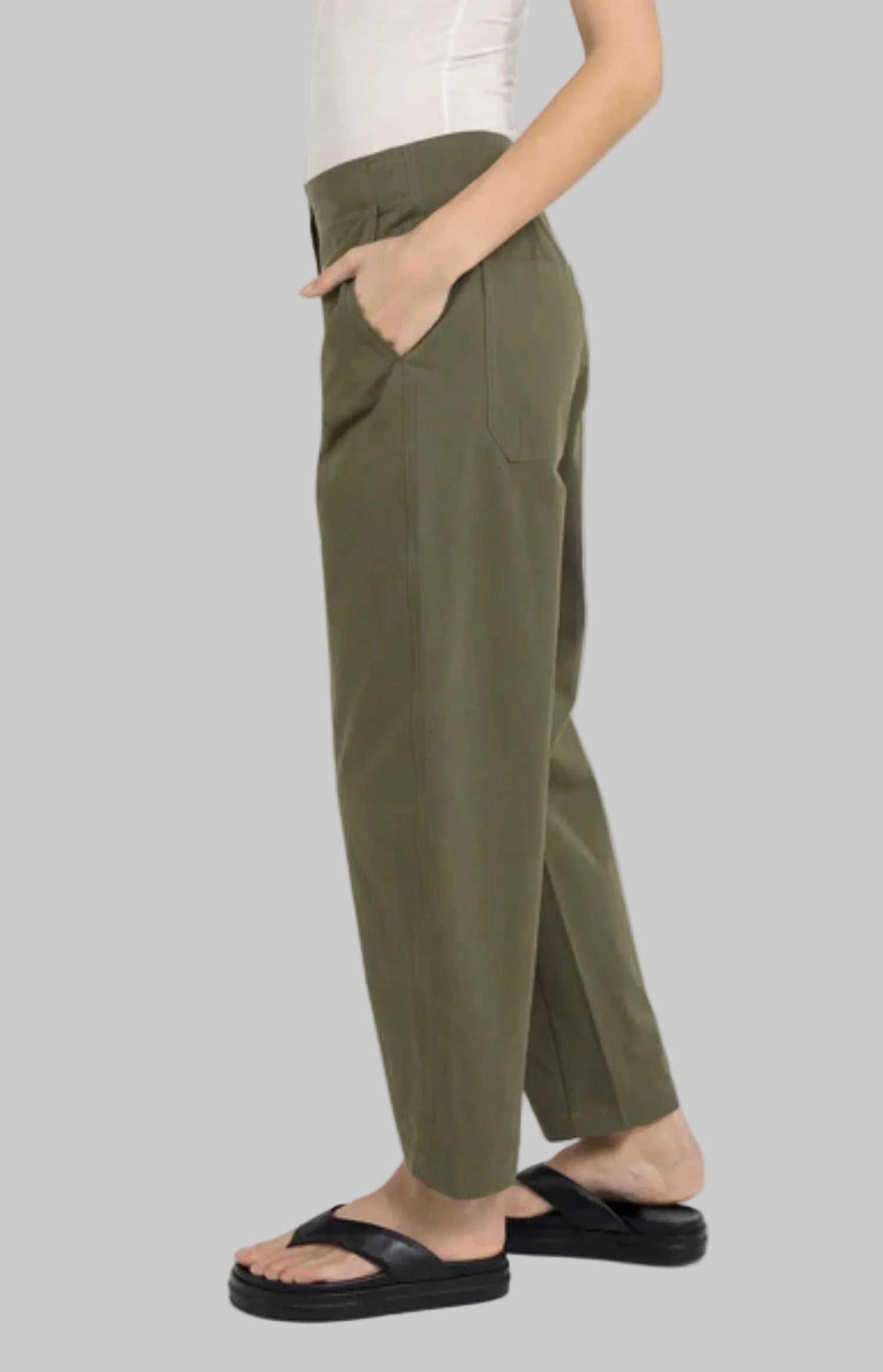 Barrel Trouser With Button Detail