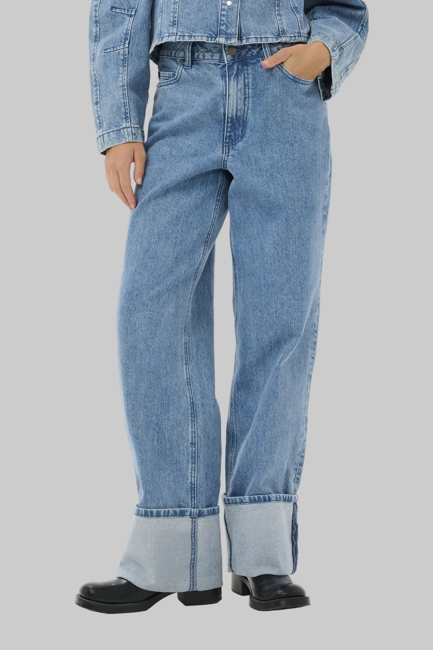 KA Vallis Jeans