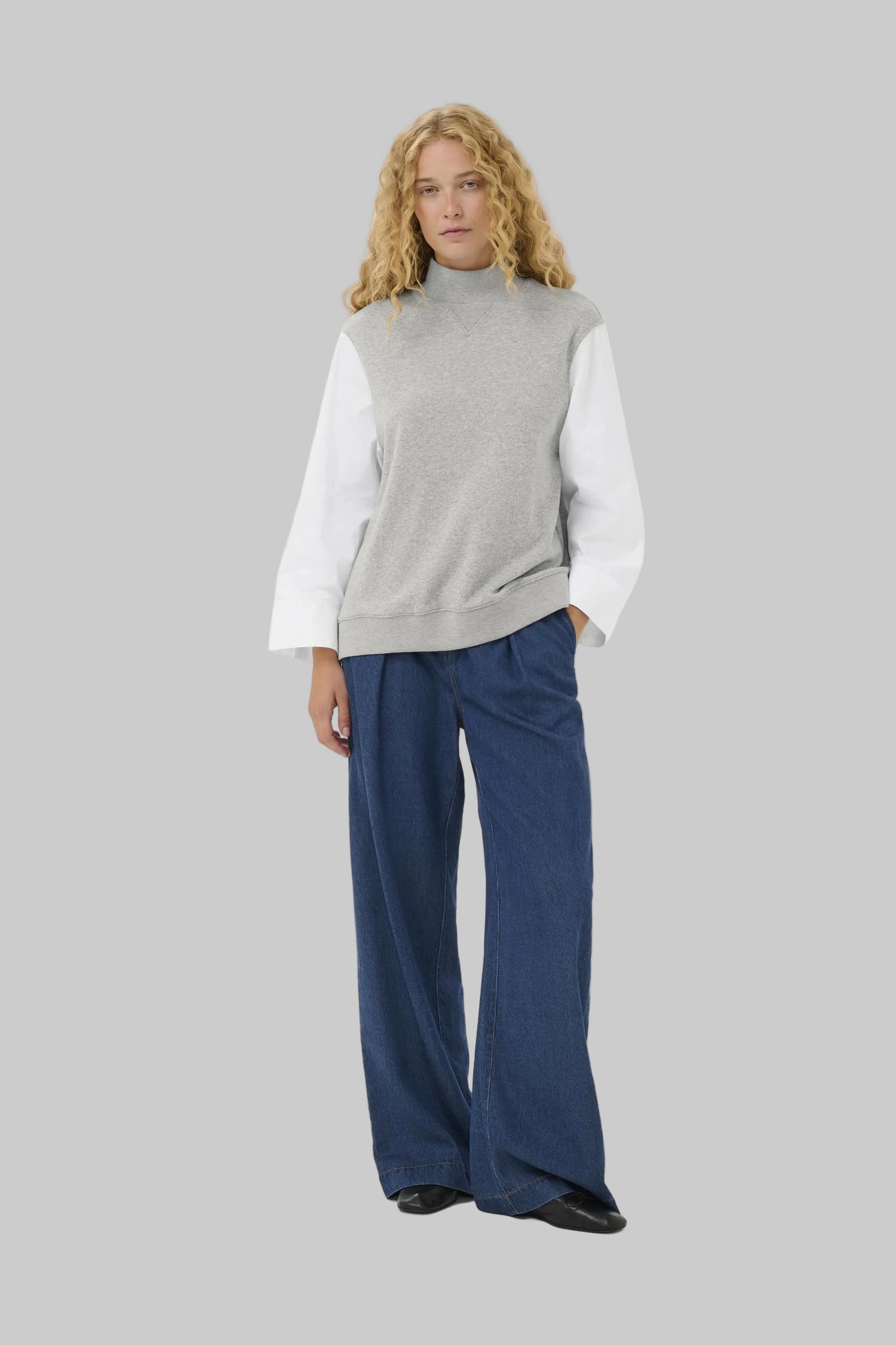 CapellaIW Sweatshirt