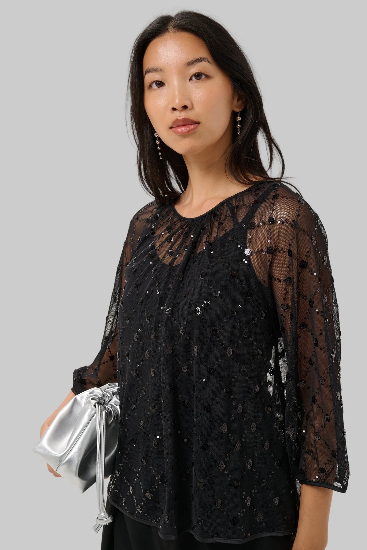DimkaPW Blouse