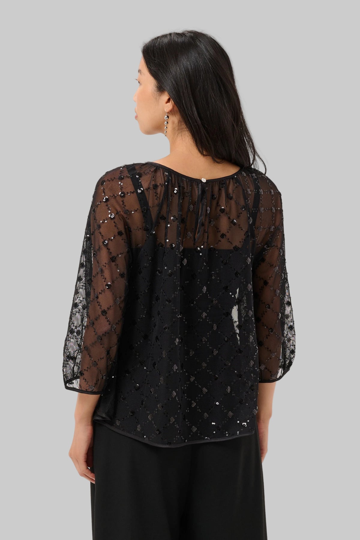 DimkaPW Blouse