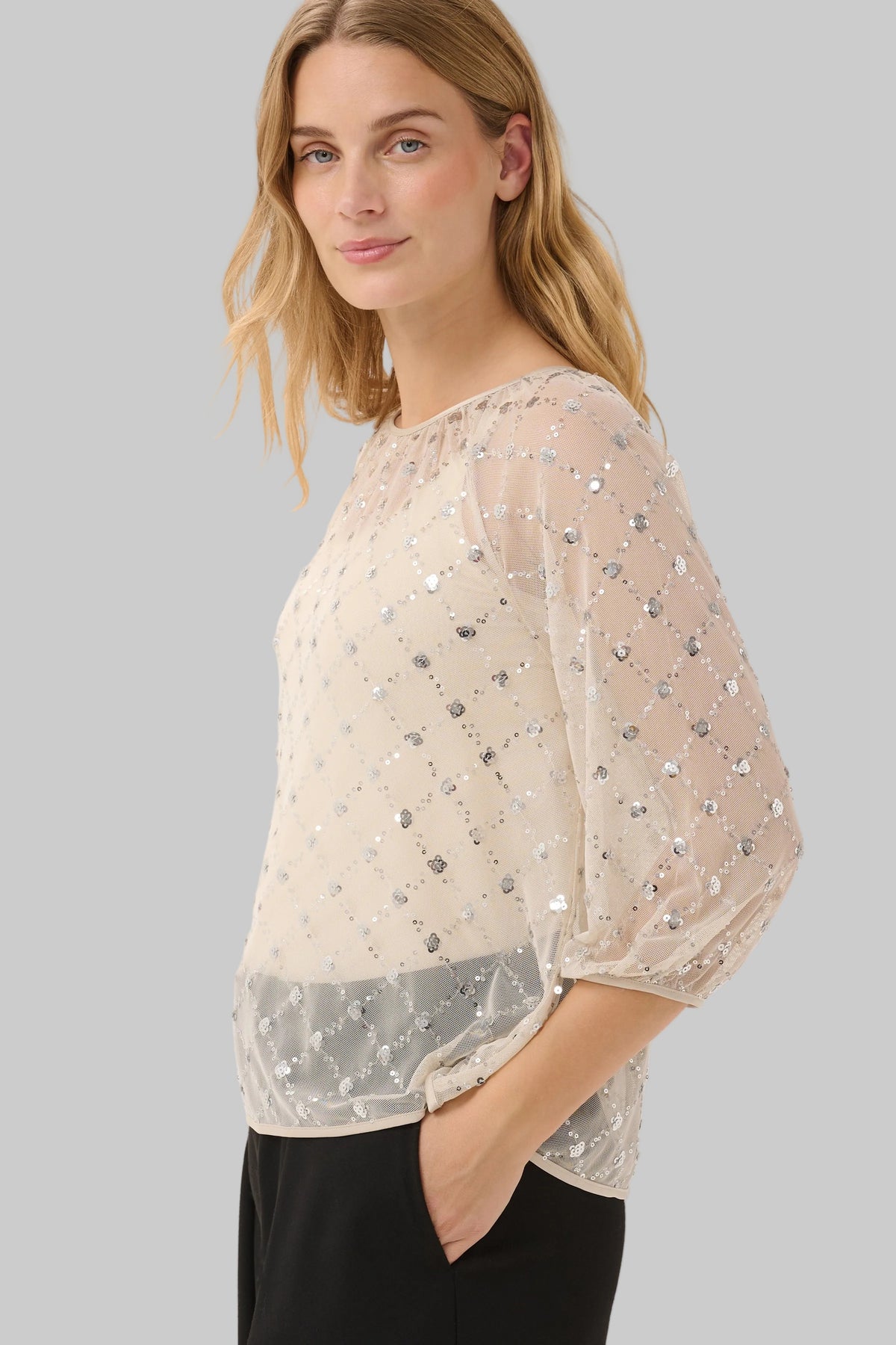 DimkaPW Blouse