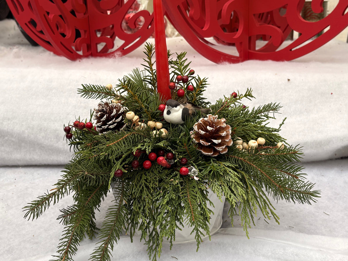 2026 Holiday Centerpiece with candle December 19th 10am