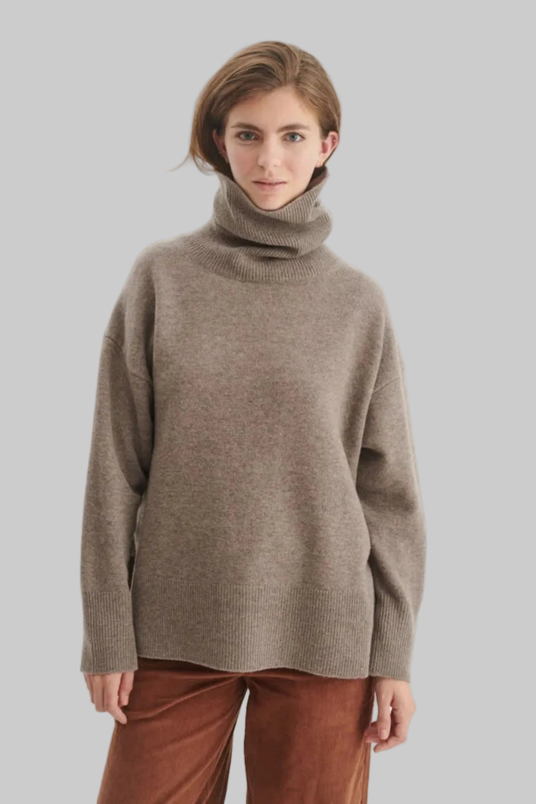 Liz Turtleneck