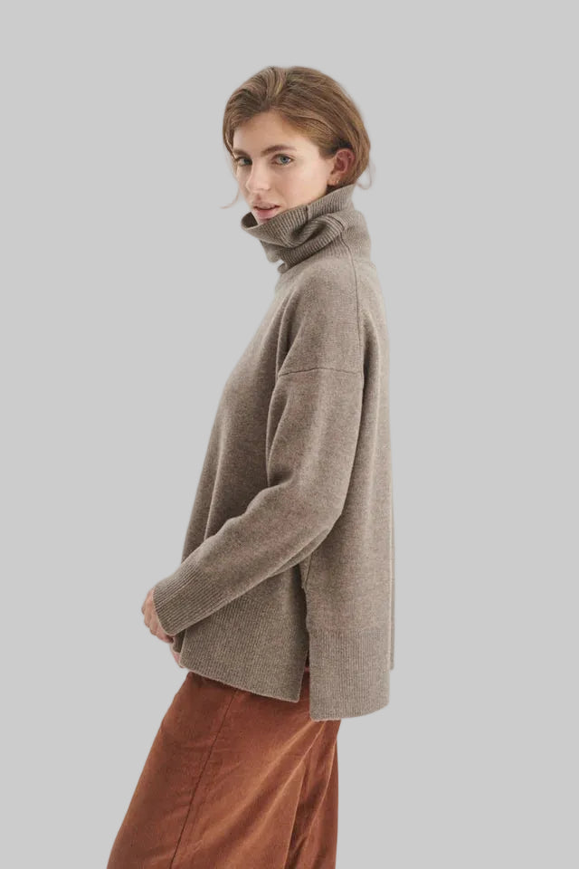 Liz Turtleneck