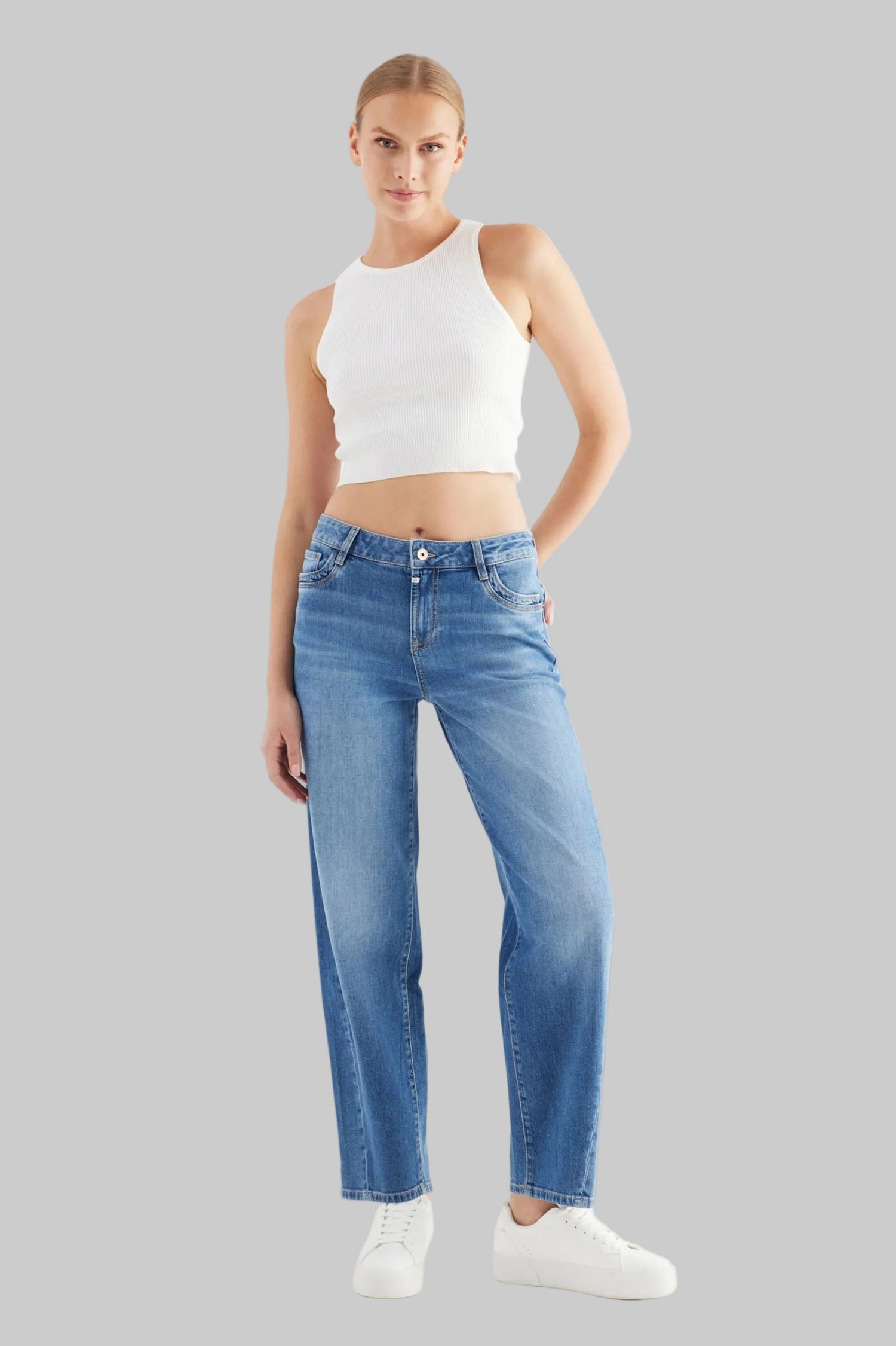 Beth Mid Waist Cropped Length Jeans