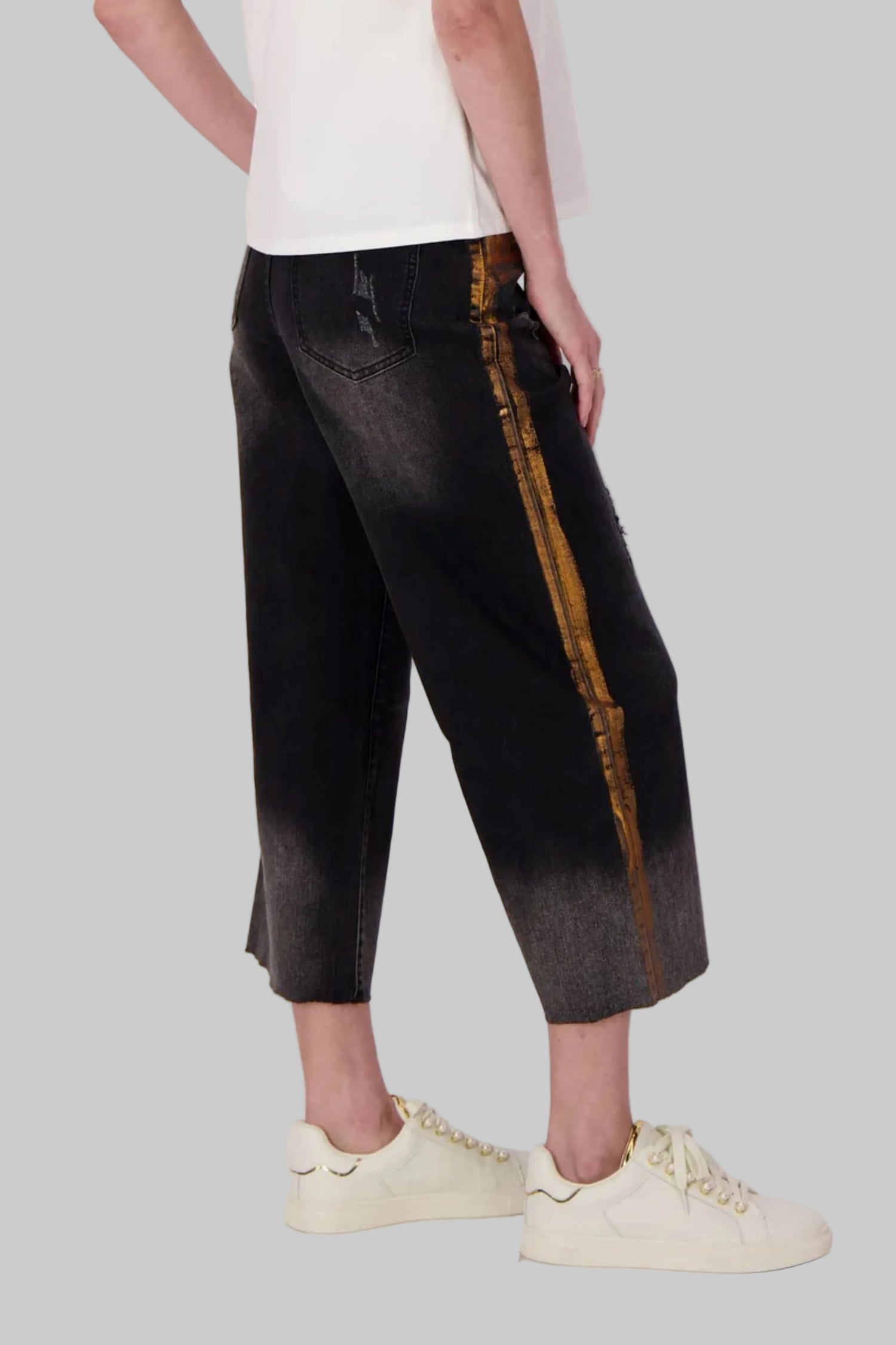 Floral Applique Wide Leg Jean