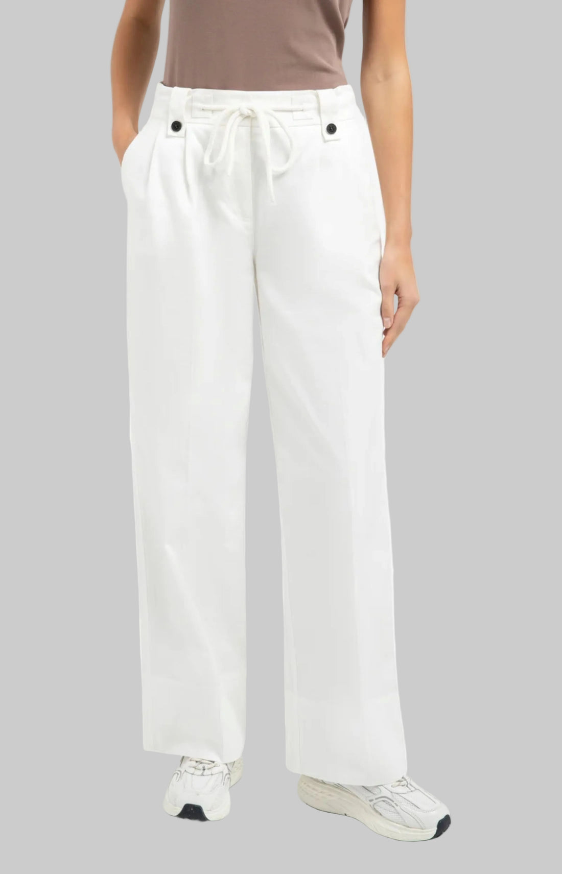 Trouser with Pleats, Wide Legs and Drawcord at Waist