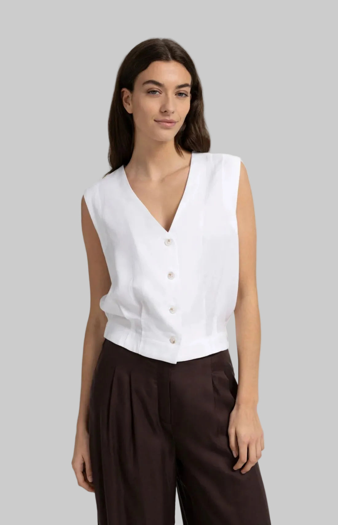 Sleeveless Blouse with Pleat Detail and Elastic Hem