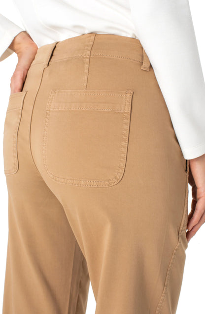 Utility Crop With Tab Hem